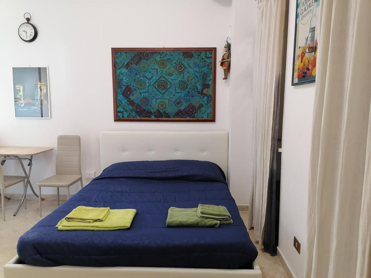 A Due Passi Appartament Hotel ปาแลร์โม ภายนอก รูปภาพ